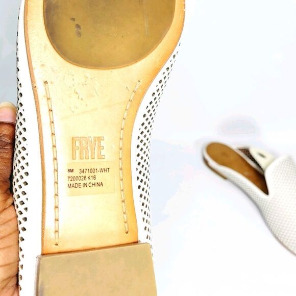 Frye   - Picture 5 of 9